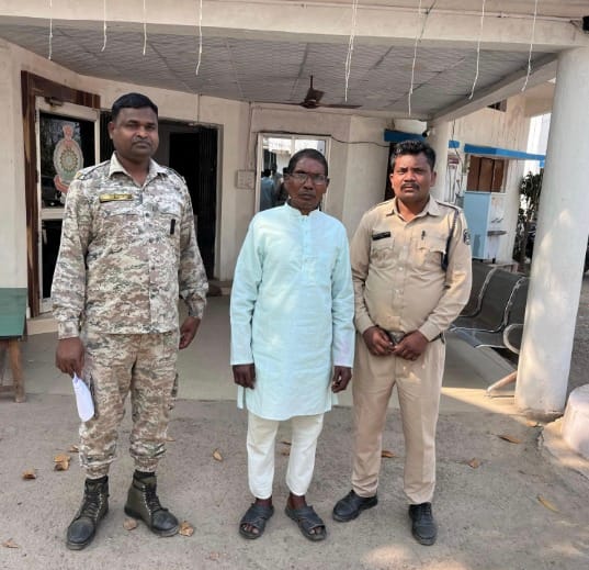 मतदान दल पर हमला करने वाले 40 से अधिक लोगों पर अपराध दर्ज, पूर्व सरपंच गिरफ्तार,पुलिसकर्मी भी हुए थे घायल 