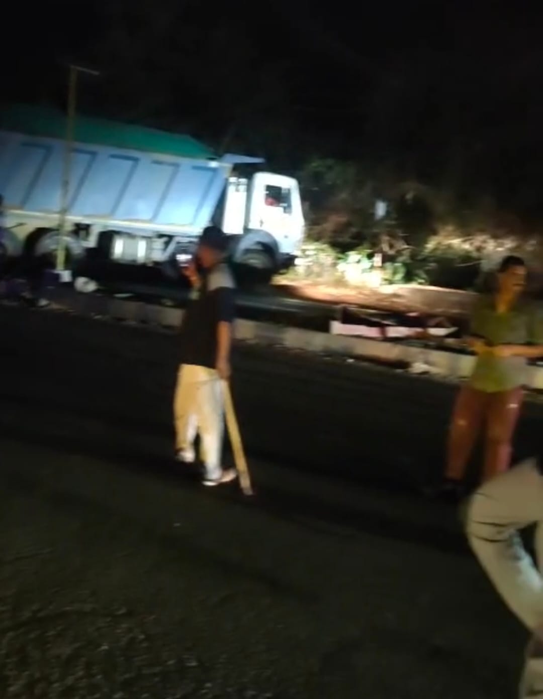 चारामा में रेत को लेकर बवाल, लाठी डंडे चाकू से अज्ञात लोगों ने ग्रामीण युवाओं पर किया हमला,  भाजपा बोली बंद हो खदाने 