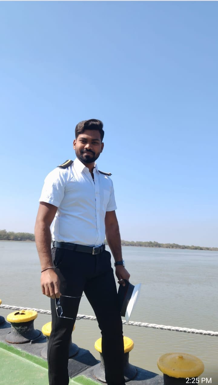 ईरान में फंसा कांकेर का मयंक, मर्चेंट कंपनी में काम करने गया, अब तक नहीं हो सकी वापसी, चिंता में कट रही परिजनों की रात