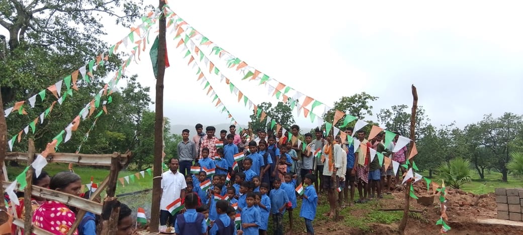 ऐसा दशकों बाद : स्कूल की घंटी बजी, तिरंगा भी शान से फहरा ,जहां फिर से खुले स्कूलवहां बदले हालात 