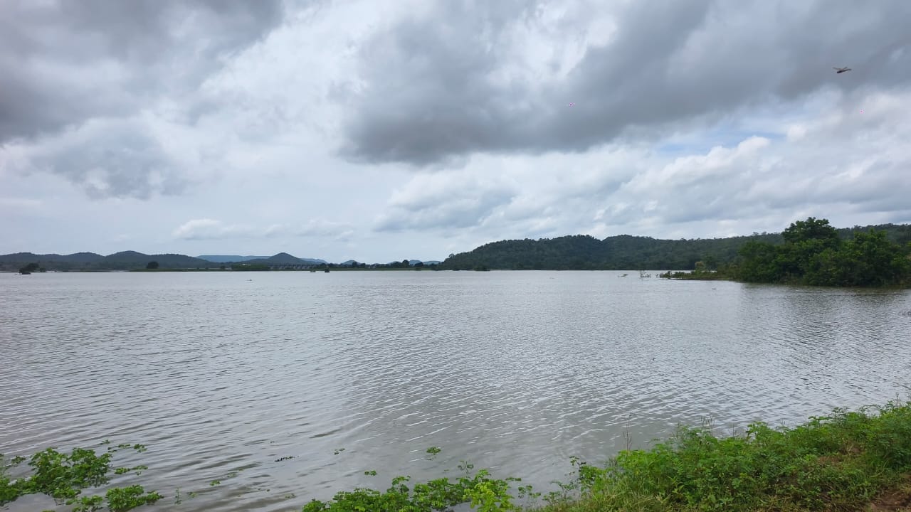 भारी बारिश से गोदावरी नदी उफान पर, छत्तीसगढ़ और तेलंगाना का संपर्क टूटा, देखिए ग्राउंड रिपोर्ट का पूरा वीडियो