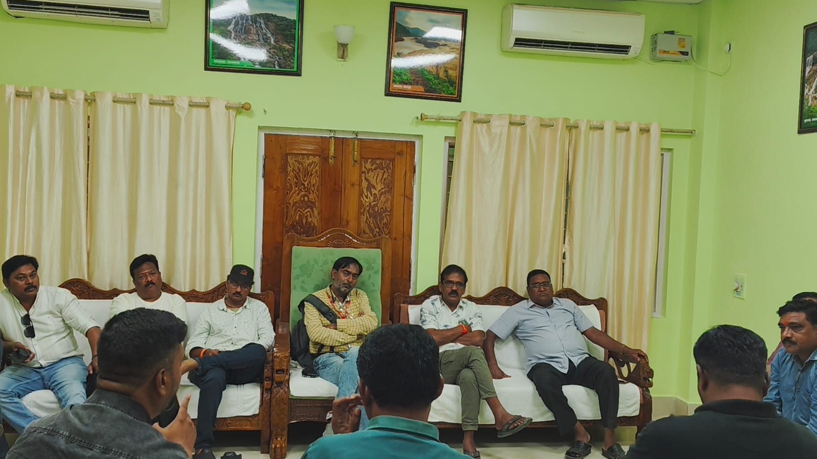 दंतेवाड़ा में भाजपा जिला अध्यक्ष द्वारा पत्रकार को धमकी, पत्रकारों में रोष