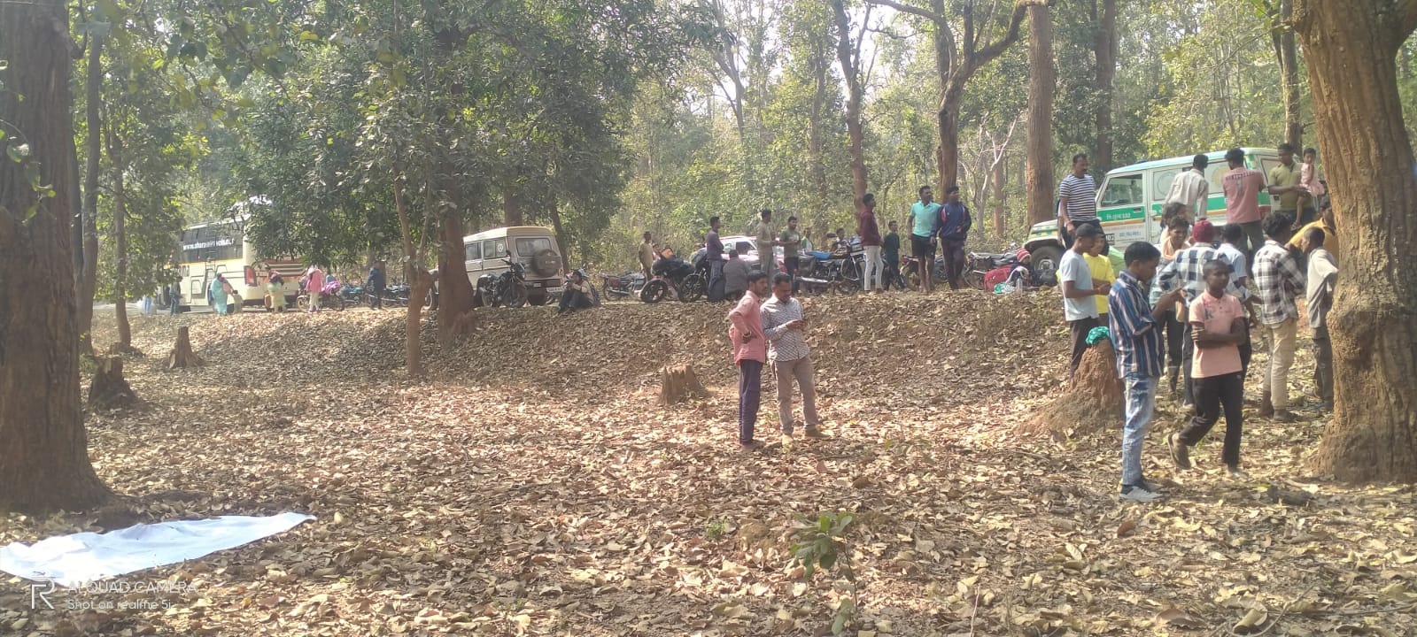 यात्री बस अनियंत्रित होकर पलटी, 32 यात्री घायल, 8 की हालत गंभीर