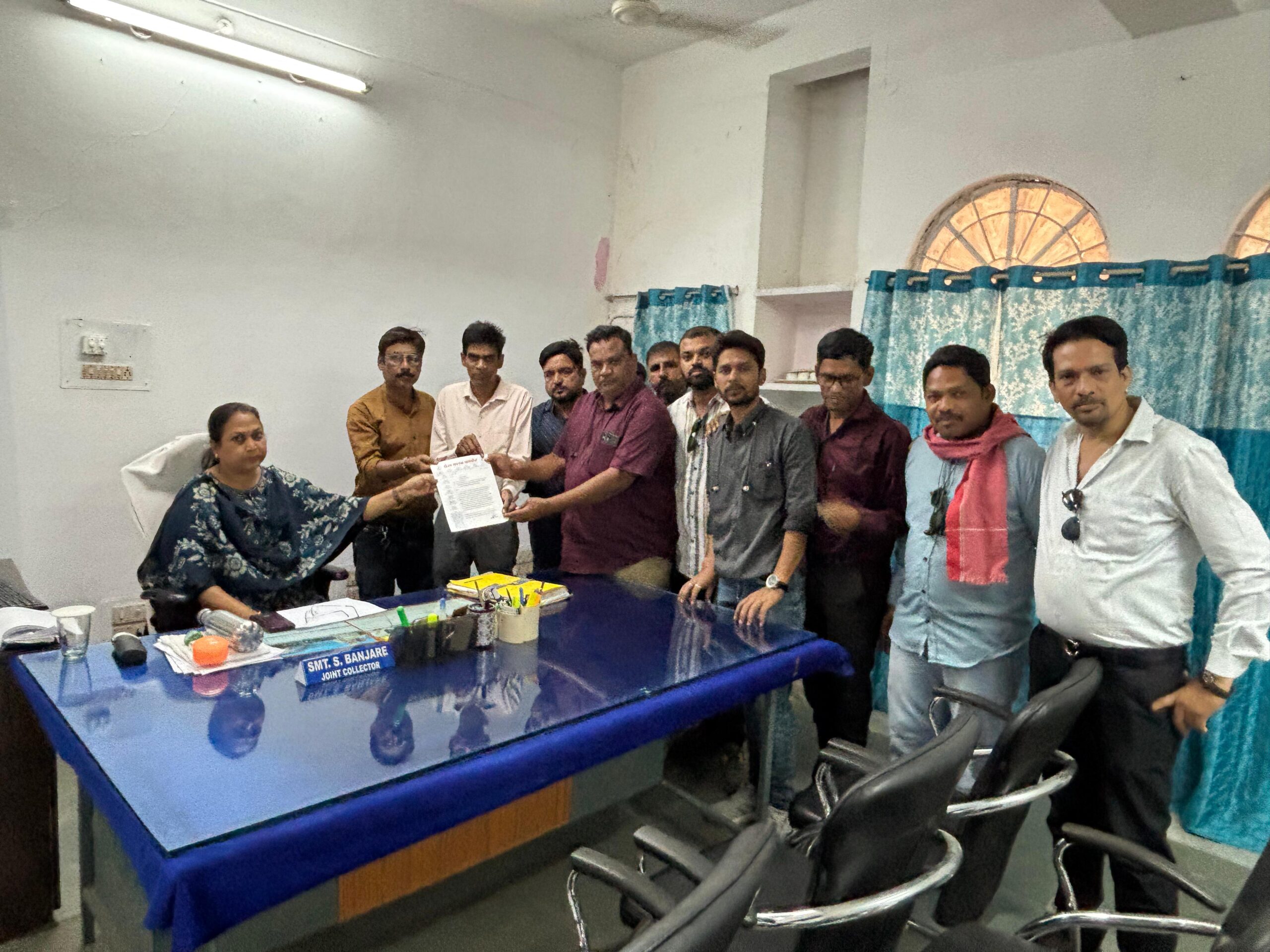 पत्रकार रौनक शिवहरे मामले की न्यायिक जांच की मांग, मुख्यमंत्री के नाम सौंपा ज्ञापन