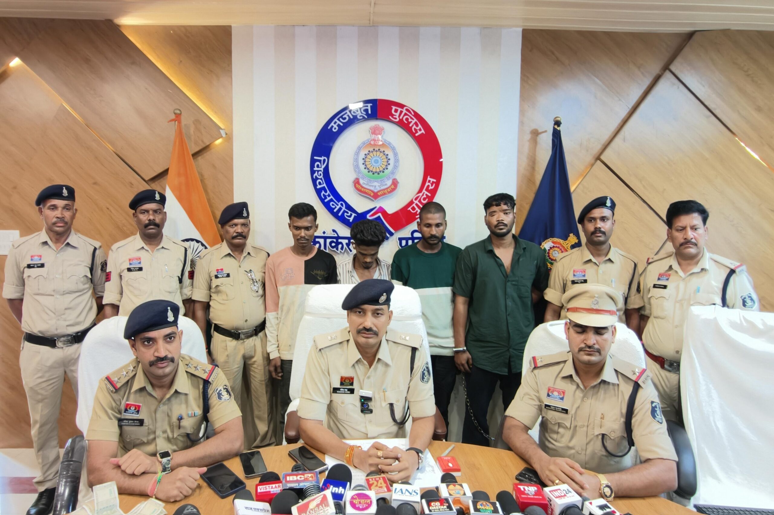 नशीली दवाइयों के तस्कर और सप्लायरों पर पुलिस का शिंकजा, 4 गिरफ्तार